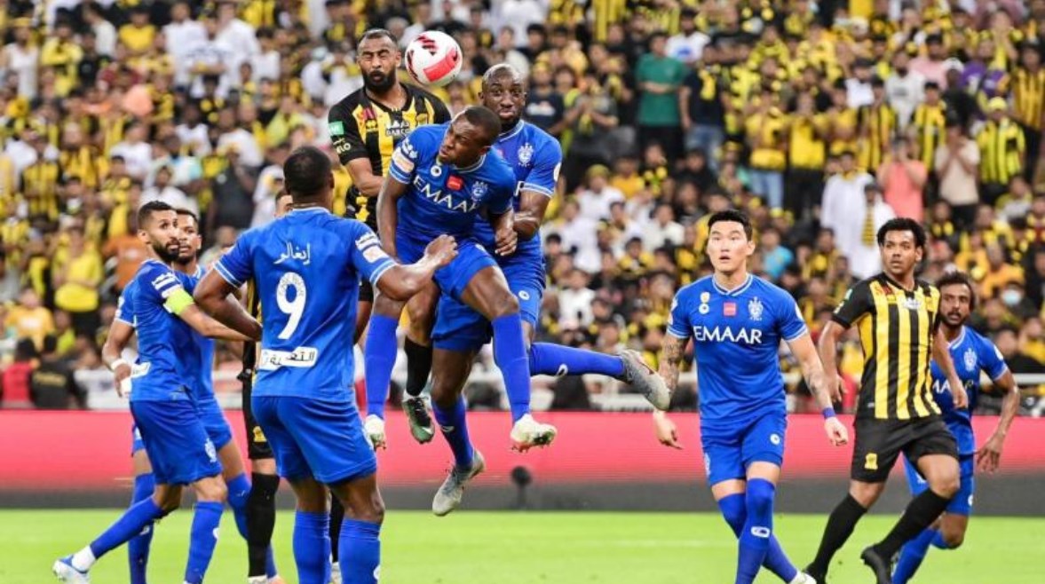 الهلال السعودي يتألق في كأس العالم بأرقام مذهلة تفوق نظيره العربي