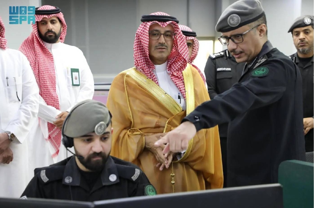 محافظ الهيئة العليا للأمن الصناعي يقوم بزيارة لمركز العمليات الأمنية الموحدة (911) في مكة