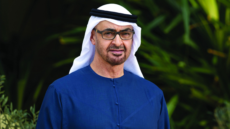 رئيس الدولة يطمئن على سلامة حجاج الإمارات ويستعرض أوضاعهم