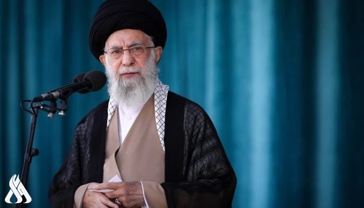 صياغة عنوان صحفي جذاب وواضح، يعبر عن المعنى الأصلي دون تغيير مضمونه: السيد الخامنئي: طهران لن تتخلى عن تخصيب اليورانيوم