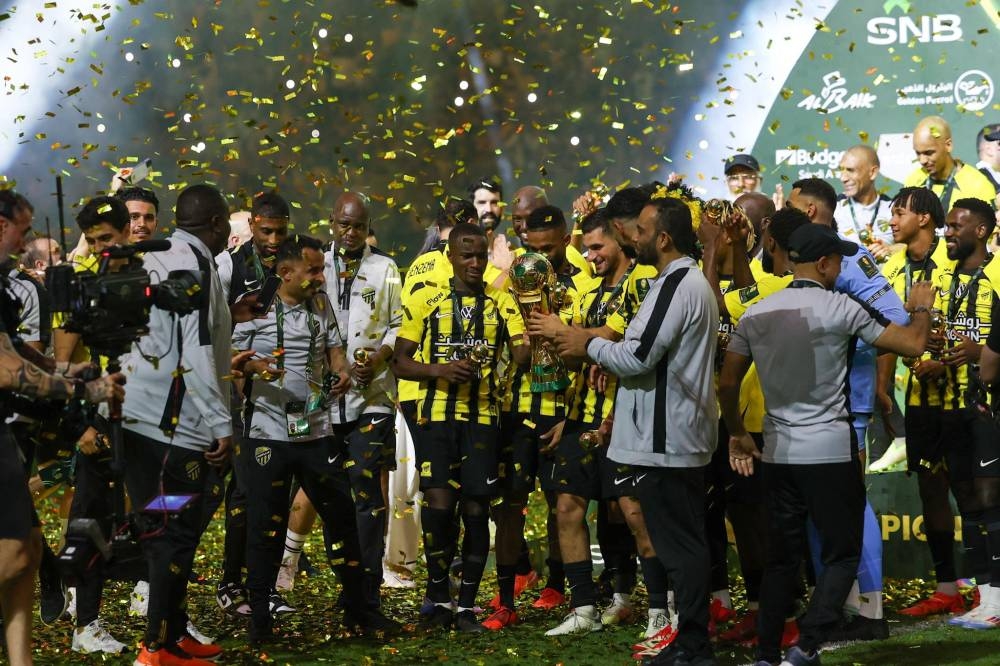 ناقد وإعلاميون يؤكدون لـ «عكاظ»: الاتحاد يمتلك المقومات اللازمة لتحقيق لقبي الدوري والكأس