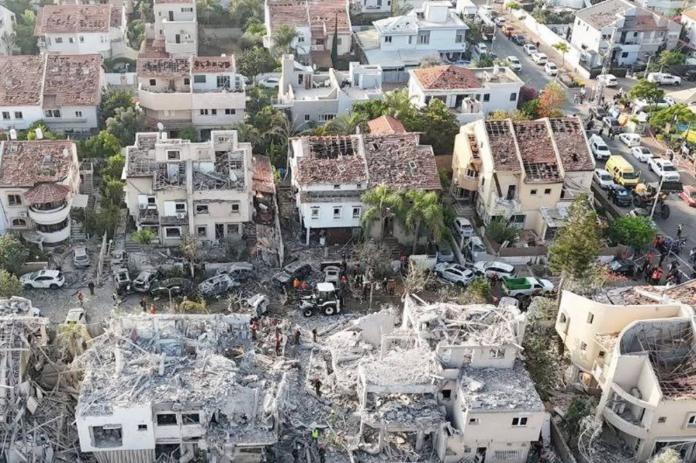 إيران تهدد بتصعيد الصراع: حرب مفتوحة تلوح في الأفق