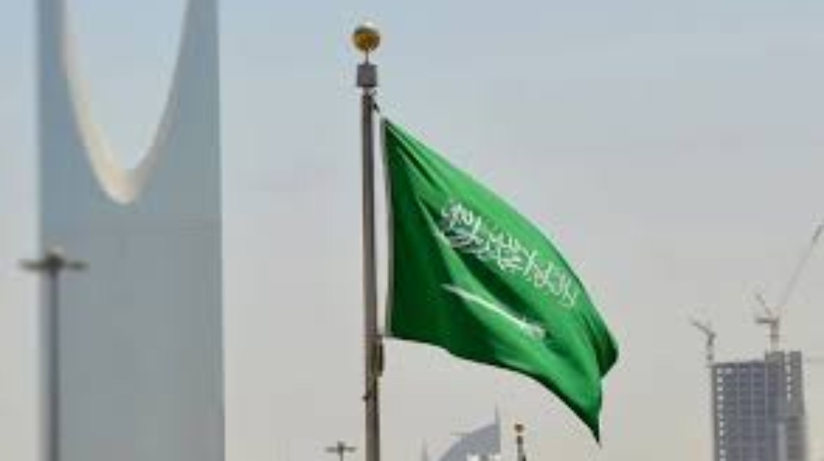 السعودية تعلن موعد بدء حظر العمل تحت أشعة الشمس لحماية العمال