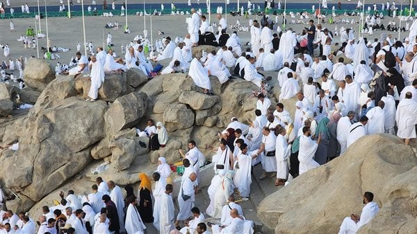مسجد نمرة يجهز لاستقبال الحجاج مع اقتراب يوم عرفة