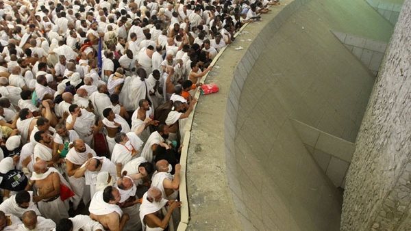 السعودية في ثاني أيام العيد: أجواء ماطرة وعواصف ترابية تغمر البلاد