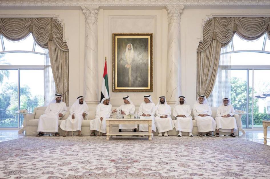 هزاع بن زايد يستقبل المهنئين بعيد الأضحى في قصر المقام بحفاوة وترحاب