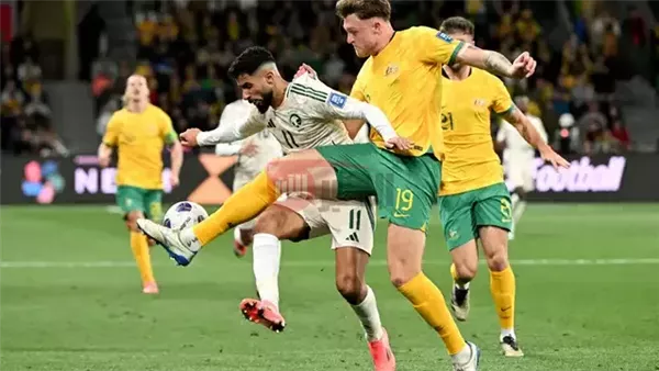 تعرف على القنوات الناقلة لمباراة السعودية وأستراليا في تصفيات كأس العالم 2026