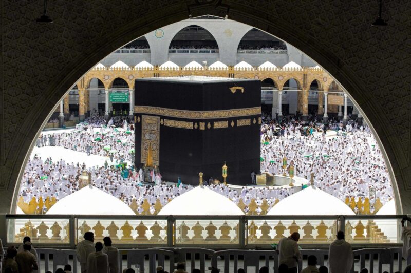 السعودية تفتح أبواب العمرة: انطلاق الموسم الجديد وتسهيلات في التأشيرات