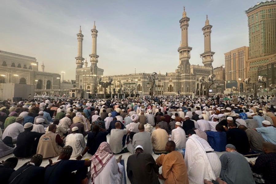 السعودية تُعلن رسميًا بدء موسم العمرة