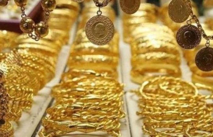 أسعار الذهب ترتفع عالمياً بسبب بيانات اقتصادية أمريكية ضعيفة رغم تفاؤل المحادثات مع الصين