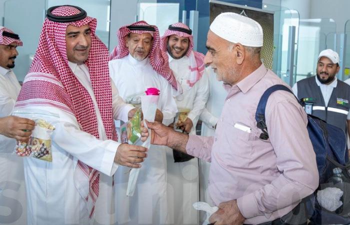 مطار عرعر: السعودية تودّع الحجاج الإيرانيين في مشهد مؤثر