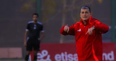 أوسكار رويز يتصل بمحمود عاشور قبل مواجهة بايرن ميونخ مع أوكلاند سيتي